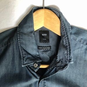 Beautiful Hugo Boss tailored shirt - size small